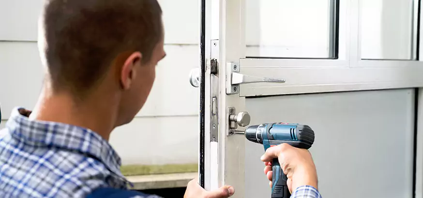 Metal Screen Door Repair in Alafaya