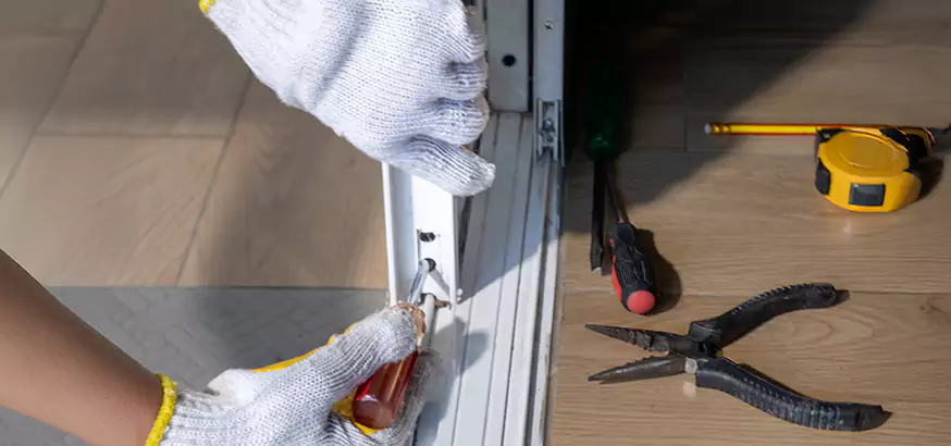 Best Screen Door Repair Company in Alafaya, FL