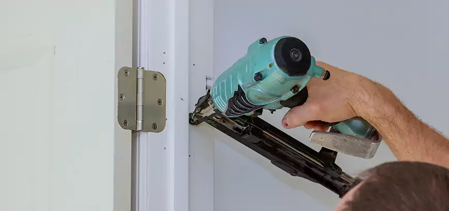 How Our Door Hinge Replacement Process Works in Alafaya, FL?