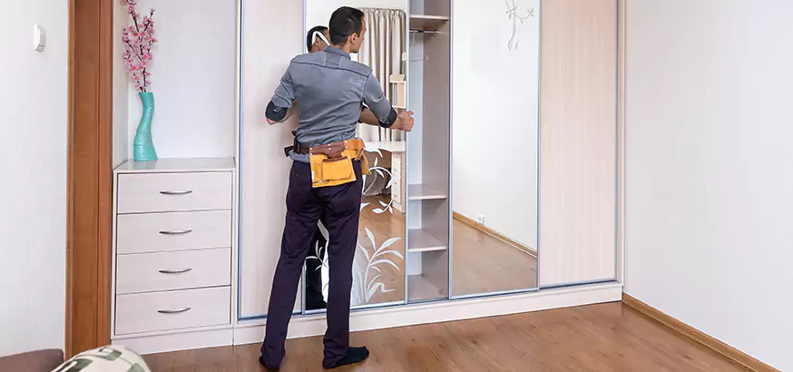 Top Rated Sliding Closet Door Installation in Alafaya, FL
