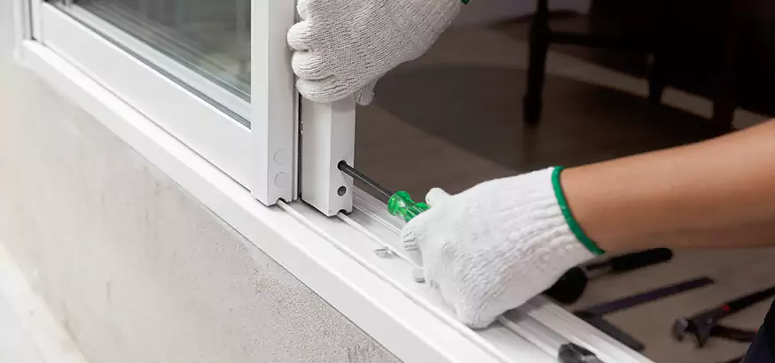 Top Rated Sliding Door Bracket Replacement in Alafaya, FL